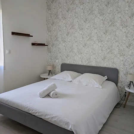 Maison Familiale Avec Jardin A Deux Pas De L'ocean * Préfailles