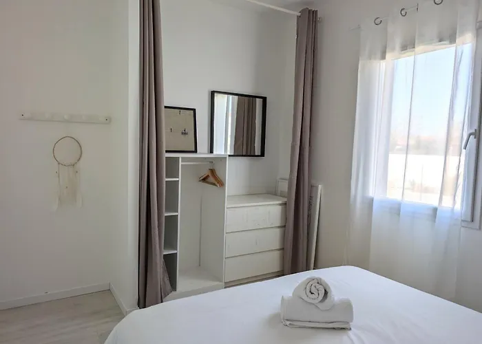 Дом отдыха Maison Familiale Avec Jardin A Deux Pas De L'ocean *