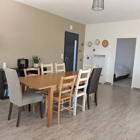 Maison Familiale Avec Jardin A Deux Pas De L'ocean Hébergement de vacances