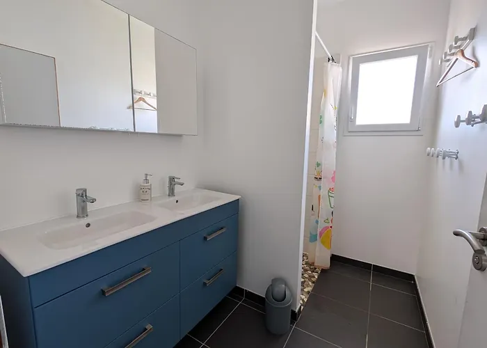 Maison Familiale Avec Jardin A Deux Pas De L'océan *