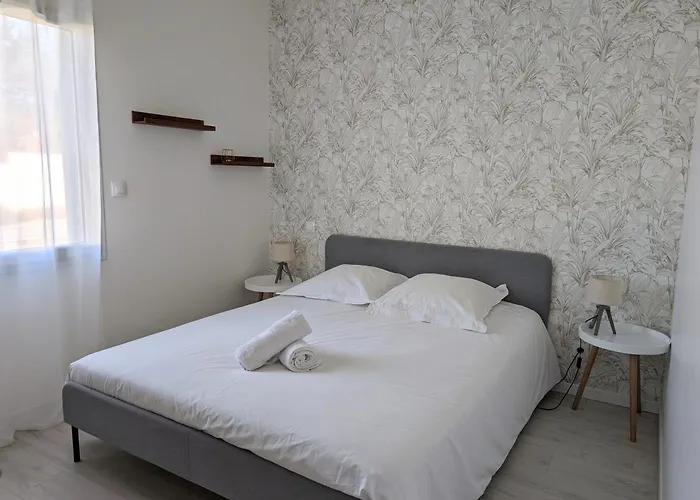 Maison Familiale Avec Jardin A Deux Pas De L'océan * Préfailles